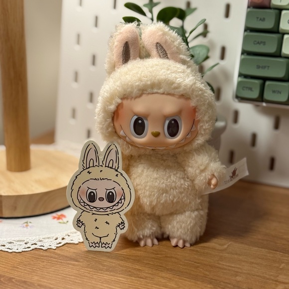 Authentic Popmart Exciting Macaron Labubu: Soymilk - Picture 2 of 5